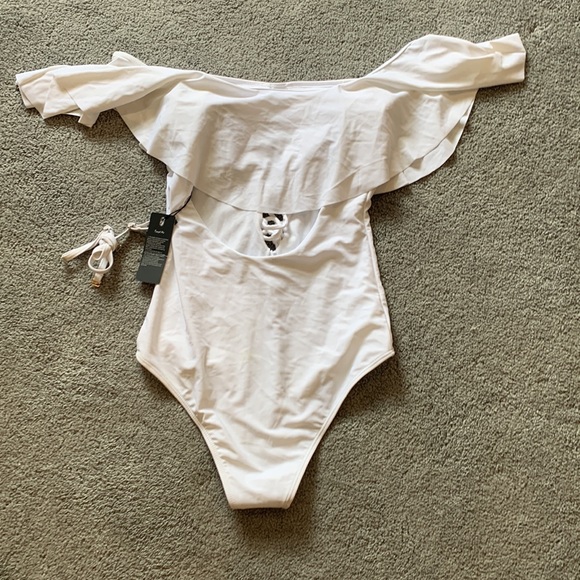 NWT - sexy one piece swimsuit - Picture 4 of 4